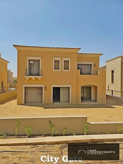 4 Bedroom Villa for Sale in New Cairo, Cairo - City Gate_308. jpg