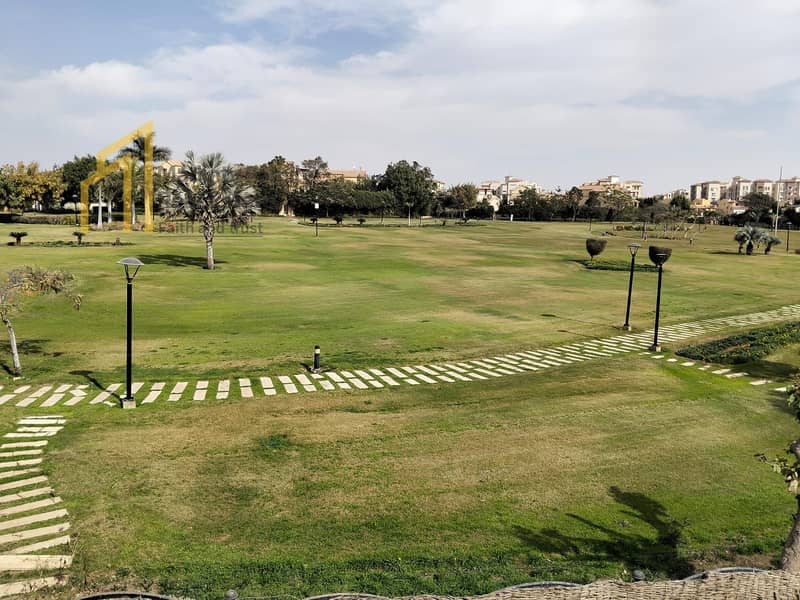 "For rent: Villa Model Y, wide garden view, prime location next to Al-Masjid Al-Abyad and Central Park - Ansicht 2