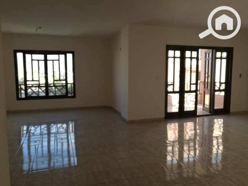 196 for sale in Al Rehab, 4 bedrooms with a waterfront view, featuring elegant finishes at a special price. - Vista 3