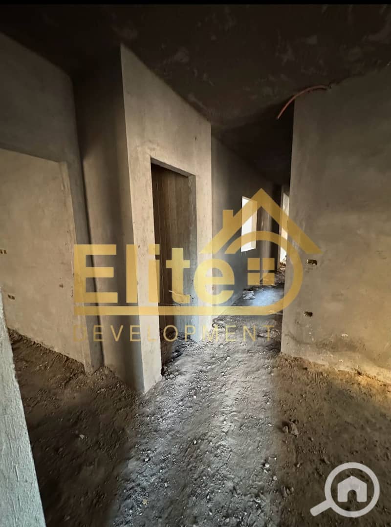Apartment for sale 300 m North-Facing Ready to move by Owner in Koronfel Villas 2 – Prime Location – Garden View – Minutes from Al Rehab & Go - Ansicht 6