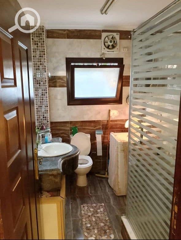 Basement Apartment with Private Garden for Sale in the Exclusive 8th District of Sheikh Zayed City. - Widok 5