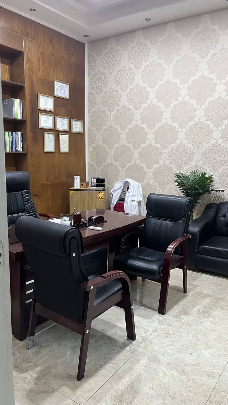 للبيع شقة ارضي بحديقة كبيرة خاصة-تصلح للسكن او مقر إداري مصر الجديدة - Widok 3