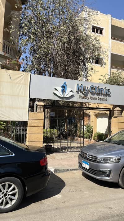 9 Bedroom Flat for Sale in Heliopolis, Cairo - للبيع شقة ارضي بحديقة كبيرة خاصة-تصلح للسكن او مقر إداري مصر الجديدة