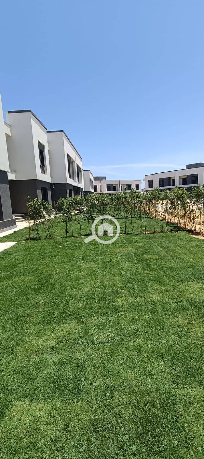 Own a 200m² twin house within a year in Q North, Sidi Abdel Rahman, and enjoy a charming sea view. The house is finished with a fully equipped kitchen - Ansicht 3