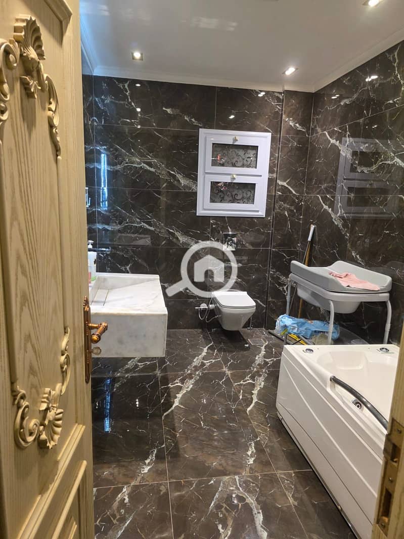 Apartment for sale, full floor, ultra super lux finishing in Al-Narges 1 Villas - Więcej