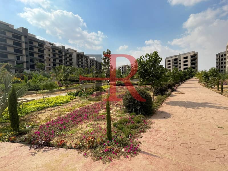 Apartment for sale semi finished in lake view residance 2 New Cairo - Meer