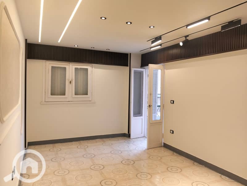 90 m² apartment for annual rent, suitable for a family or newlyweds, high-end finishing, includes all amenities: water and electricity, 2 bedrooms, two-section reception, kitchen, bathroom, first floor, all amenities available: water and electricity, in Alexandria, Al-Ajami, kilo 21, at a very distinguished location near Al-Nakheel Beach. - Ansicht 2