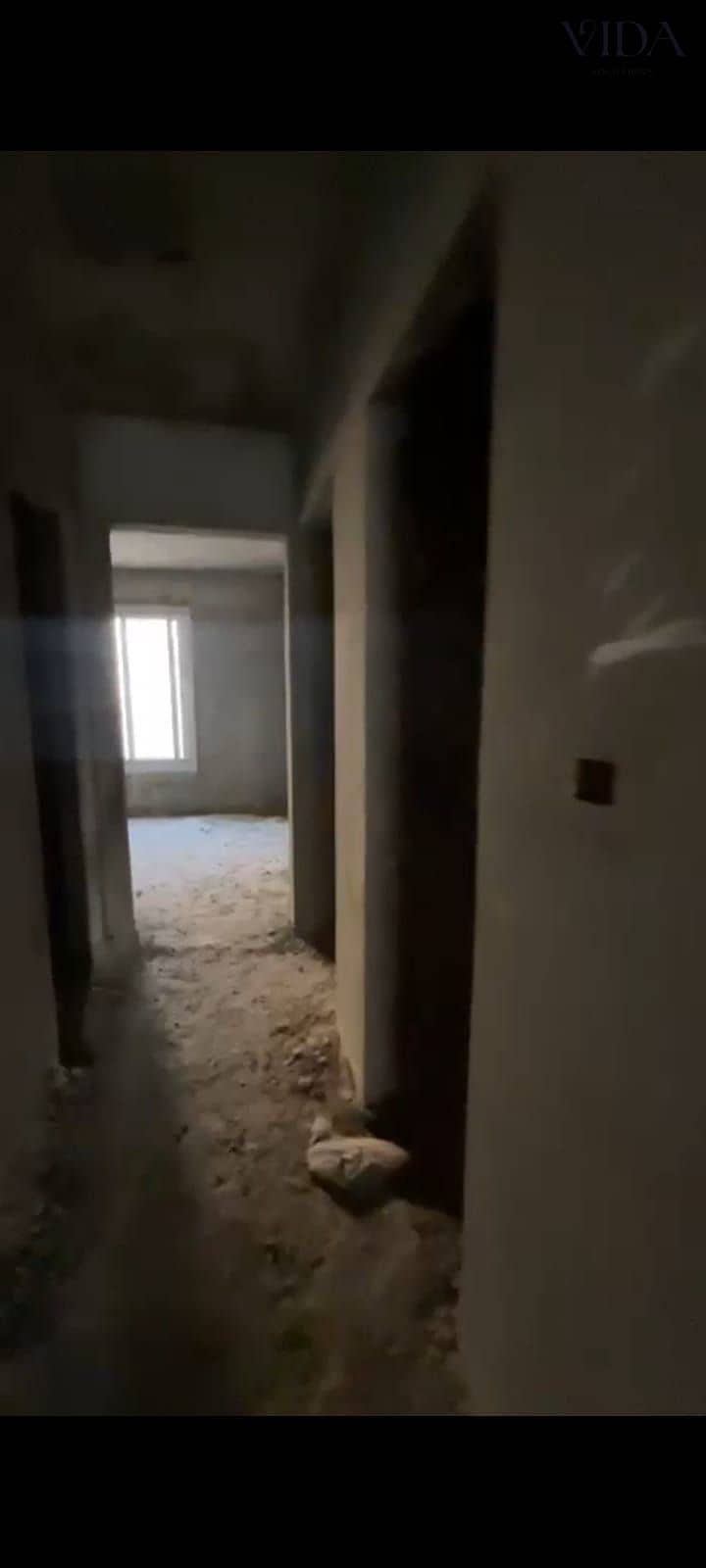 Ground-floor apartment with a garden in the Cairo University Compound, in an excellent location. - Más