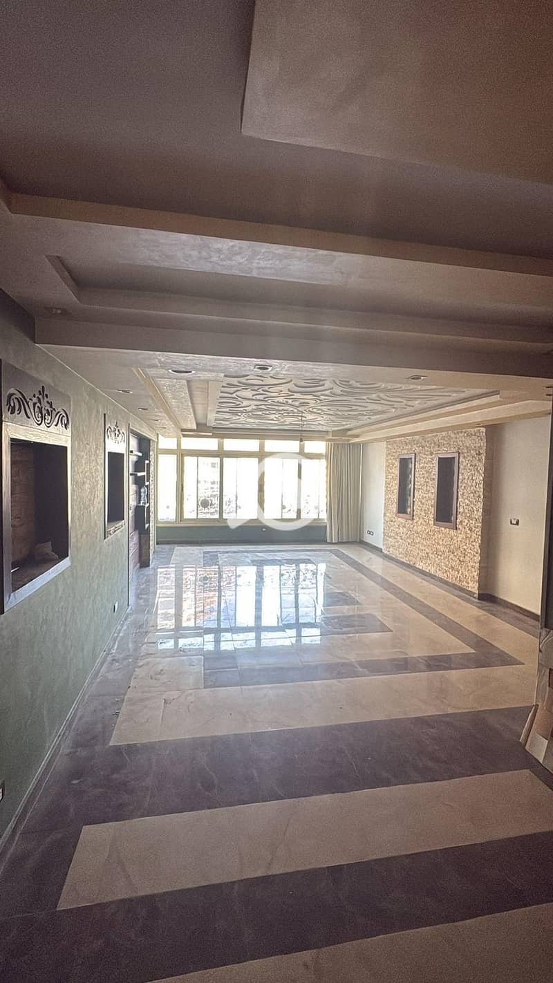 Apartment for sale in Zahraa El Maadi, in Darana View Garden Towers, next to Carrefour. Area: 200 sq mConsists of: 3 bedrooms, 3 bathrooms, reception, - Widok 3