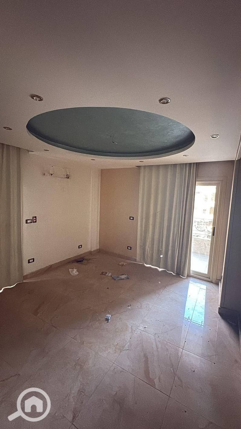 Apartment for sale in Zahraa El Maadi, in Darana View Garden Towers, next to Carrefour. Area: 200 sq mConsists of: 3 bedrooms, 3 bathrooms, reception, - Widok 5