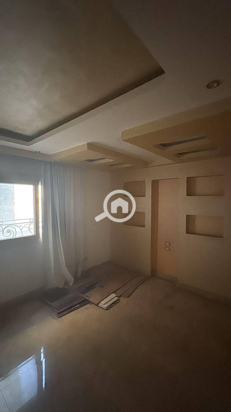 Apartment for sale in Zahraa El Maadi, in Darana View Garden Towers, next to Carrefour. Area: 200 sq mConsists of: 3 bedrooms, 3 bathrooms, reception, - Więcej