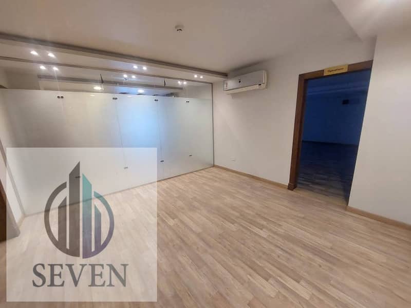 *Office for Rent 130 m² for Rent, Rehana Plaza, Al-Morshedy, the most upscale administrative building in Zahraa Al-Maadi, prime location* - Vista 5