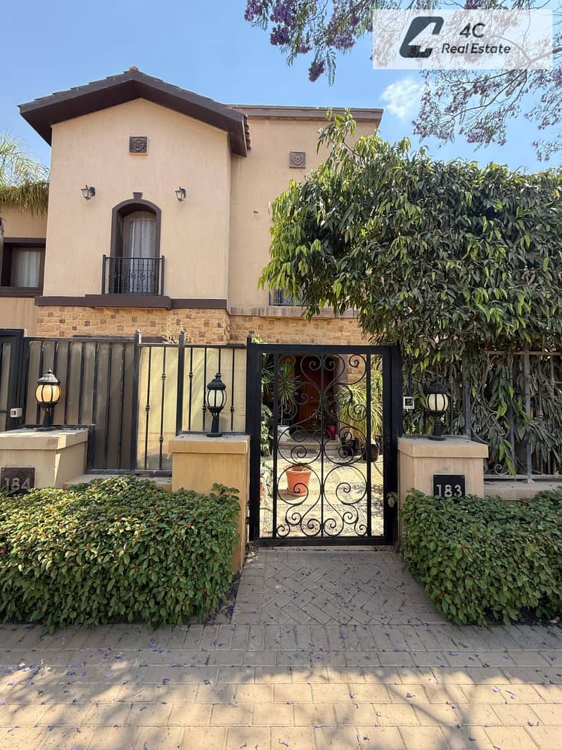 Own a fully finished 291m² twin house in Mivida Emaar at the lowest price in the market, with a distinctive layout and open view landscape. Ready - Aanzicht 2