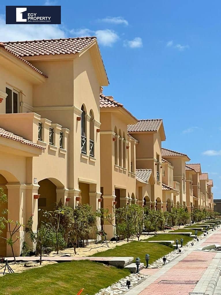 Twin house villa for sale with Sea view and prime location fully furnished with open view - Ansicht 6