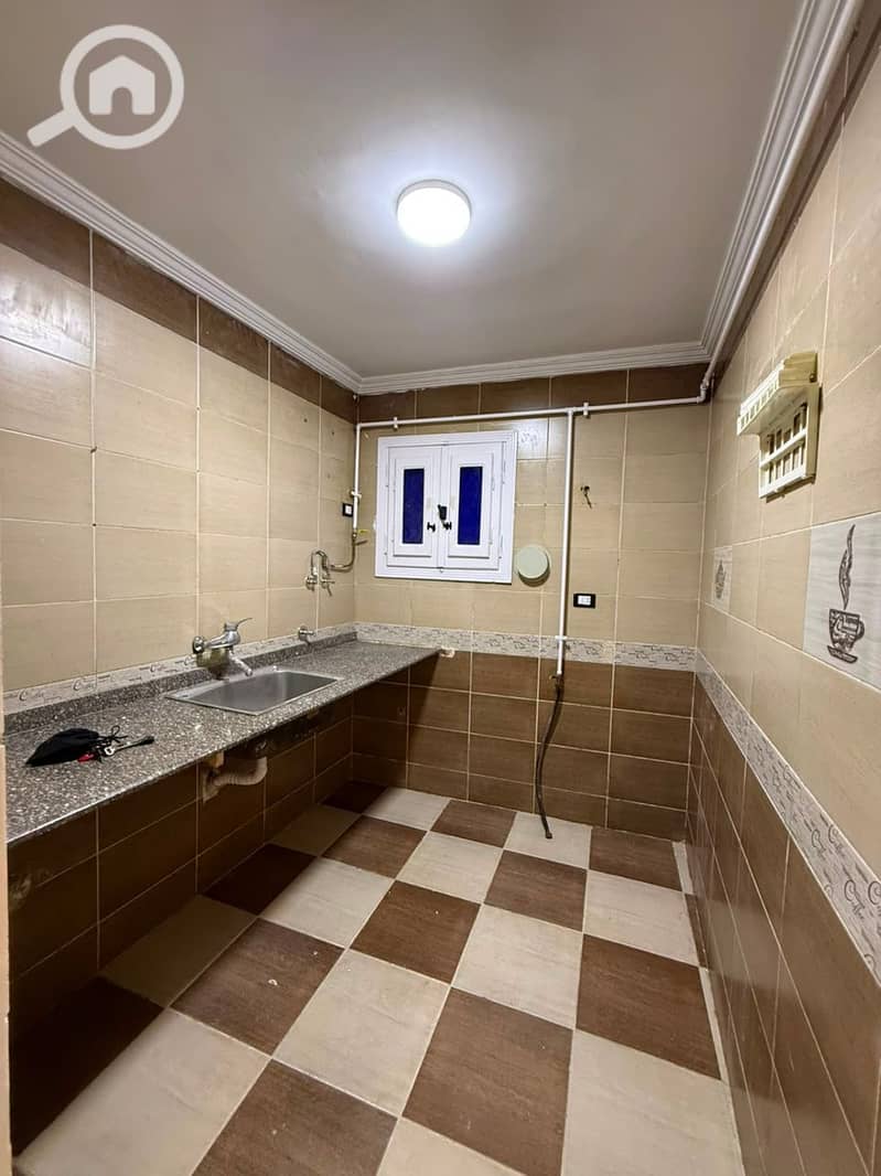 Apartment for sale, 3 rooms and a two-piece reception, fifth floor, elevator, Asafra meters, Ahmed Taisir Street. - Widok 4