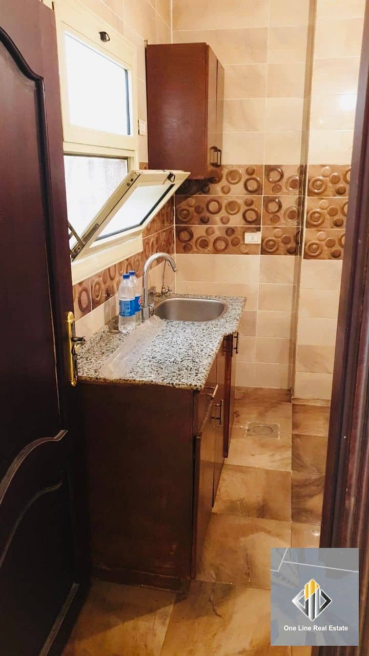 Apartment for rent in the Fifth District, second balcony, close to Sheikh Zayed Central and a few minutes from Hyper One. - Więcej