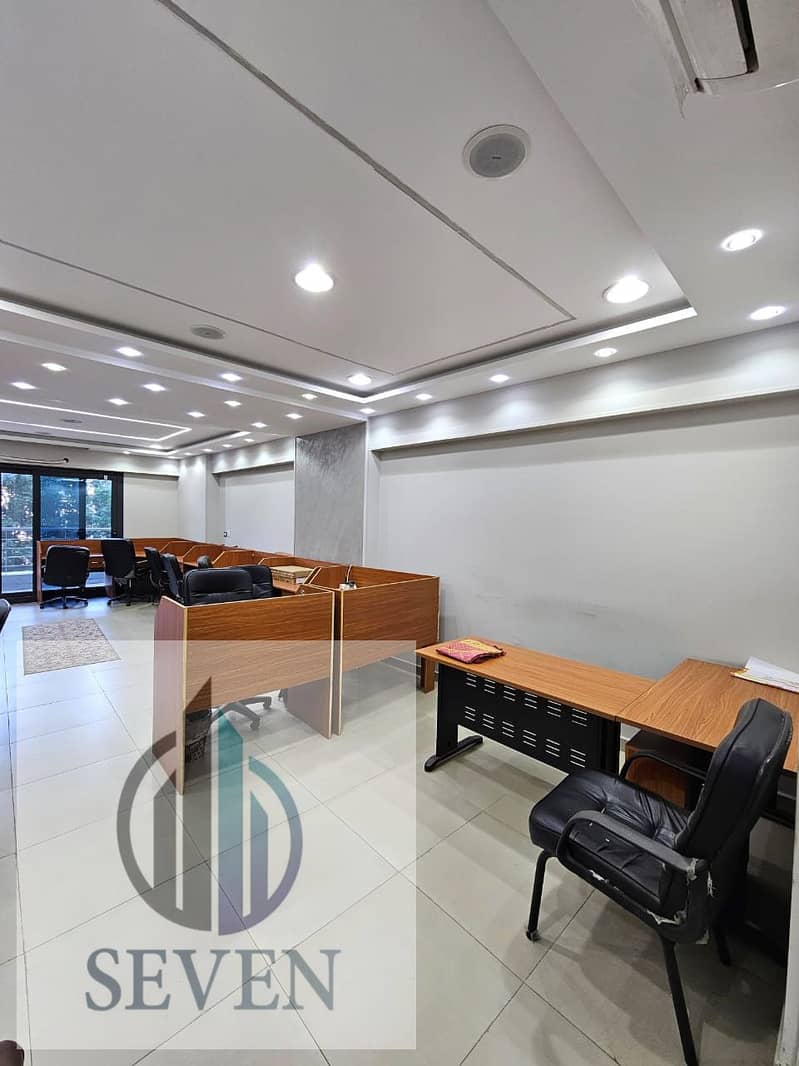 *Office for Rent 250 sqm, air-conditioned, licensed, Crystal Plaza building, Al-Morshedy, Maadi Ring Road, directly a few minutes to Fifth Settlement* - Vaade 4