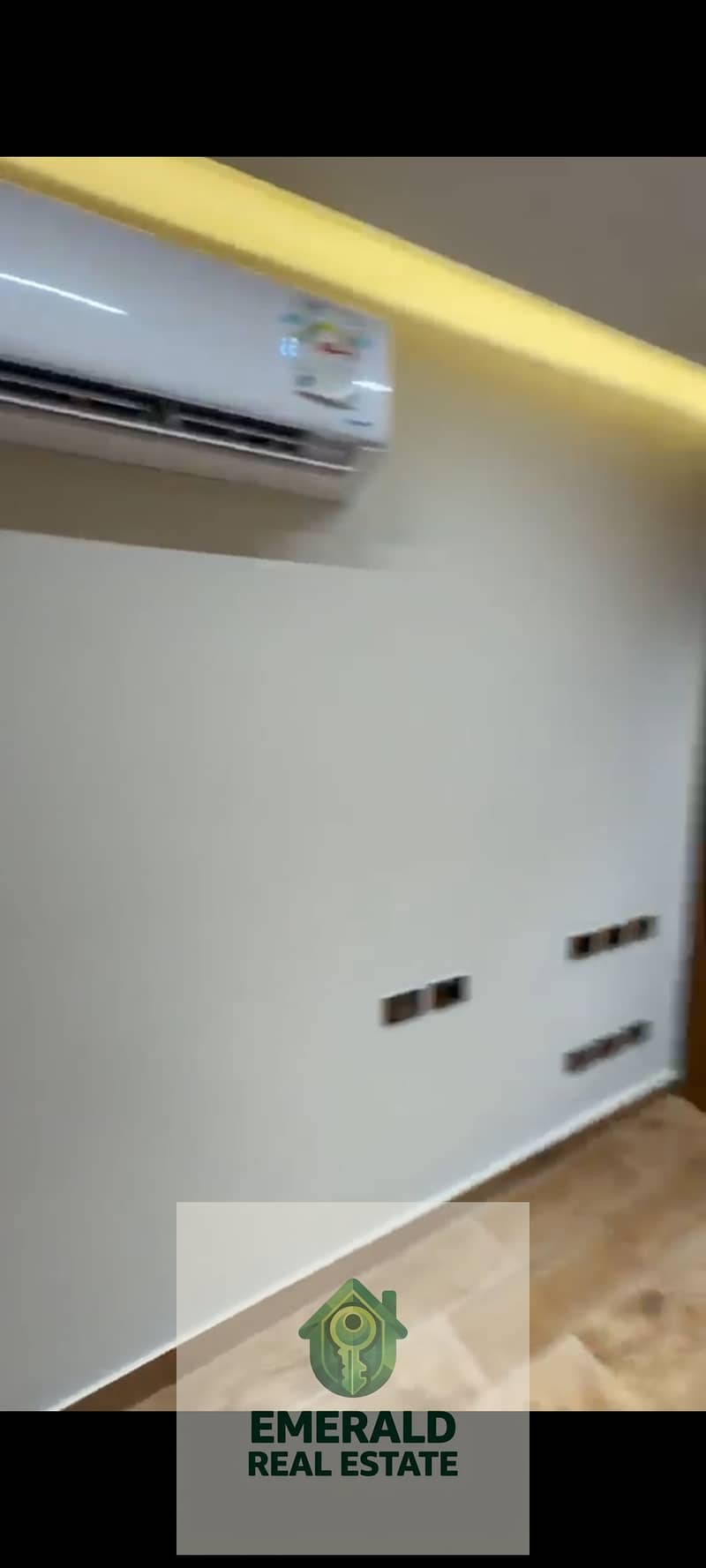 23 1000645592. jpg