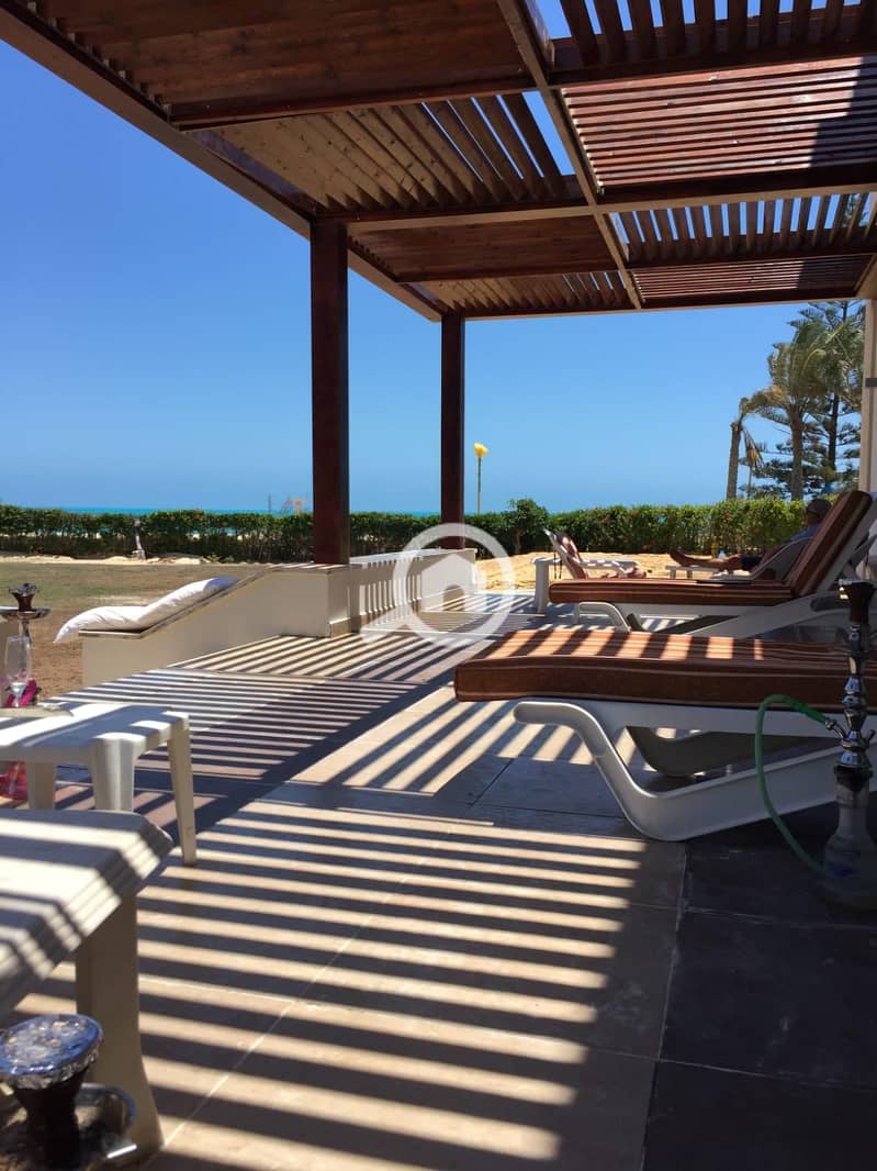 Villa for sale in Marina 5, Sanaa, first row directly on the sea. - Ansicht 6