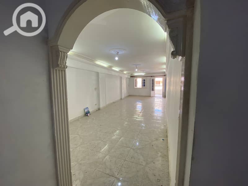 For sale, an apartment of 165 m² with regular finishing in the Honeymoon area, Al-Baytas - Al-Ajami. - View 2