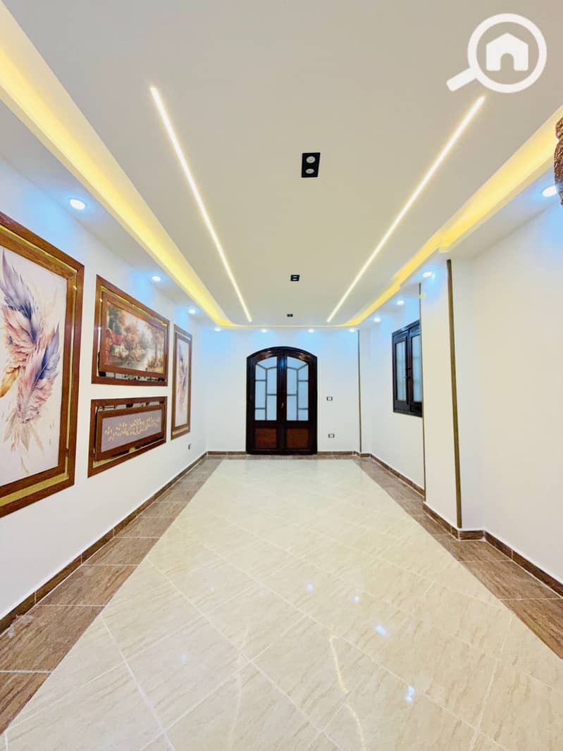 Apartment for sale in Al-Ajmi, Alexandria, Al-Nakhil Beach, next to the sea and markets. A distinguished residential and holiday location (3 rooms), high luxury finishing. - Vista 2