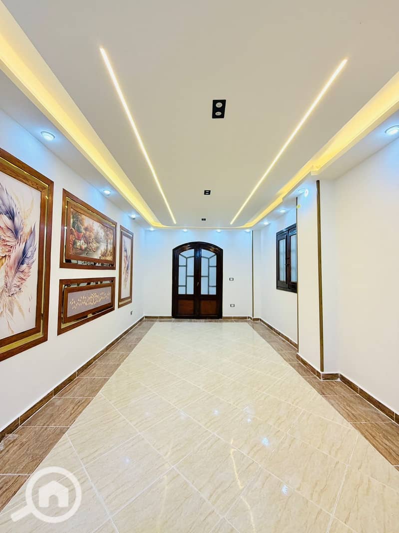 Apartment for sale in Al-Ajmi, Alexandria, Al-Nakhil Beach, next to the sea and markets. A distinguished residential and holiday location (3 rooms), high luxury finishing. - Vista 4
