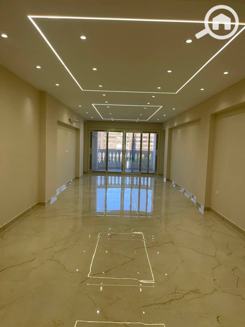 Apartment for rent, key ready, ultra luxury finishing, 250 meters with kitchen, modern building in Jowaf. - Widok 3