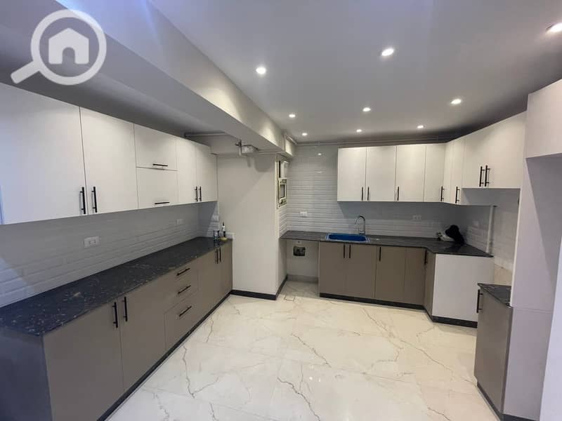 Apartment for rent, key ready, ultra luxury finishing, 250 meters with kitchen, modern building in Jowaf. - Widok 4