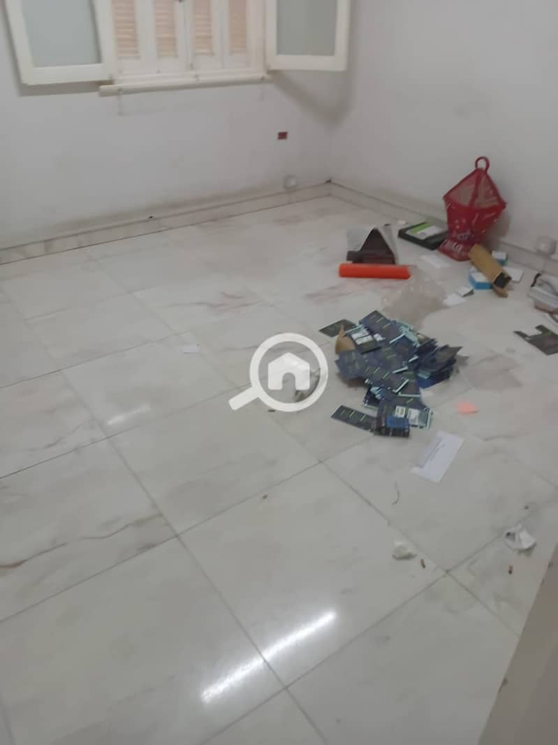 An office with 4 rooms and 2 super lux bathrooms on Al-Hijaz Al-Raeesi, a distinctive location with all services. - Widok 3
