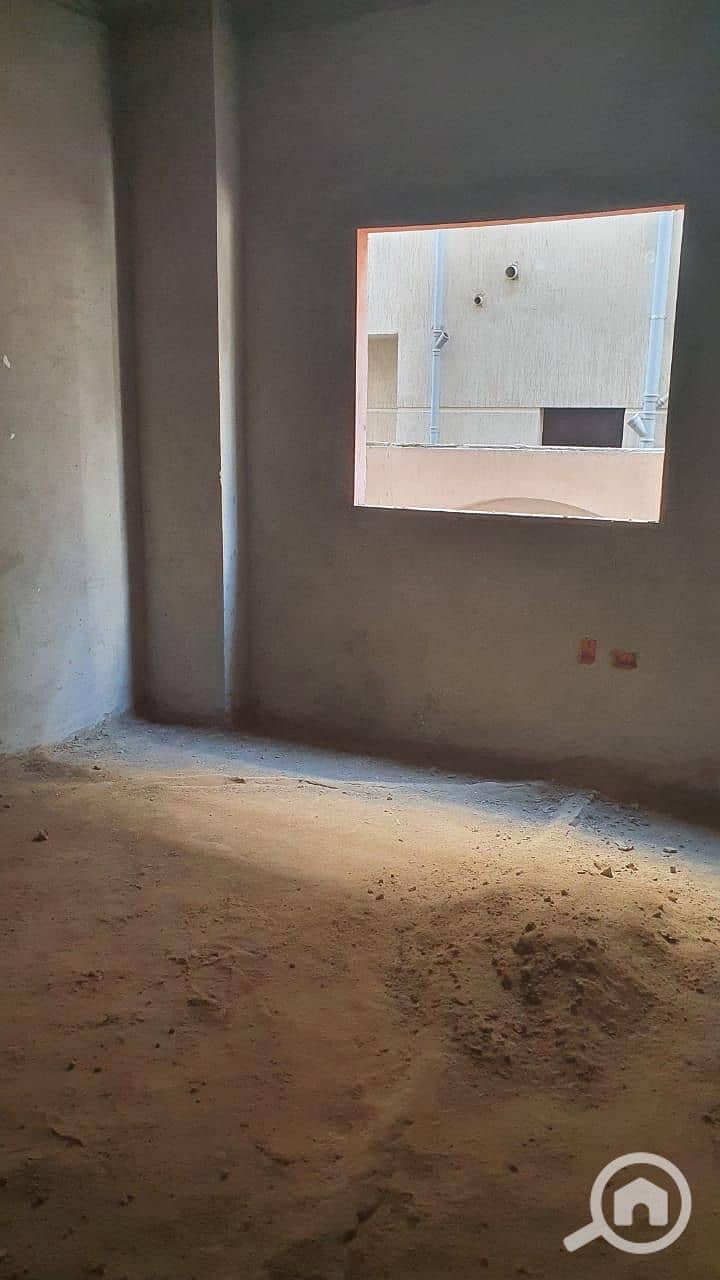Apartment for sale in New Lotus, ground floor with a private garden 110m – 170m north – completely inhabited building – very special price for quick sale - Mehr