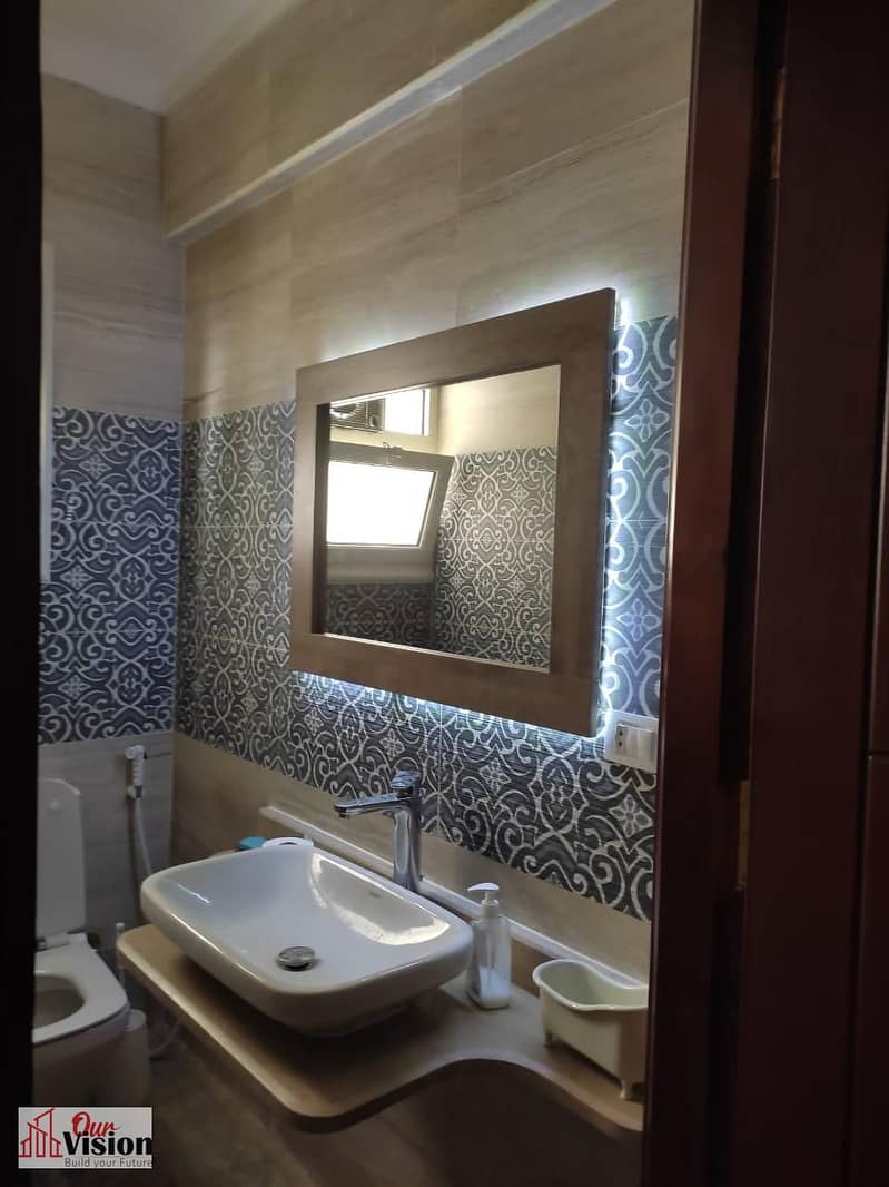 Apartment for sale in the 16th district, first row in front of Beverly Hills and in front of Bahari Square, ultra super lux finishing, 3 rooms + 2 bathrooms, third floor, registered with the real estate month. Asking price is 6,250,000. - Widok 4