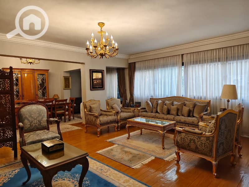 For sale, a 200m apartment in Maadi, Dihla, in a prime location, in a stylish building, super lux, with a distinctive facade. - Mehr