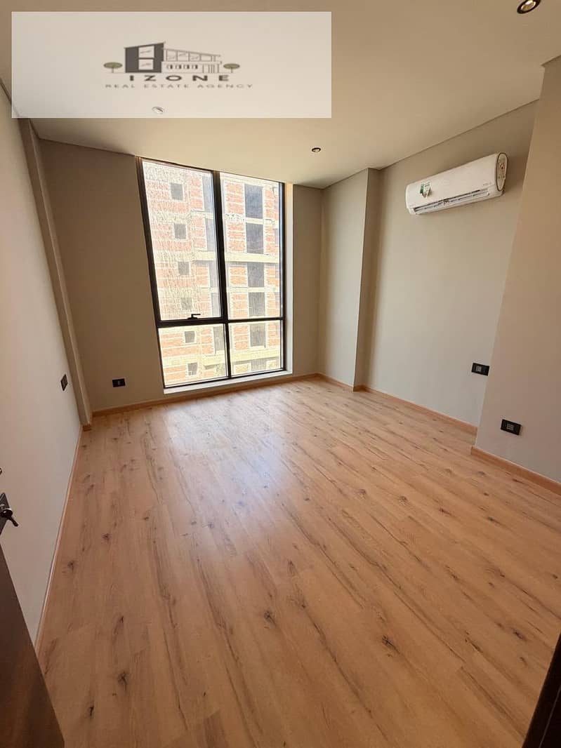 168sqm 3BR Fully Finished Apartment for Rent El Patio Oro New Cairo Kitchen ACs - Vista 5