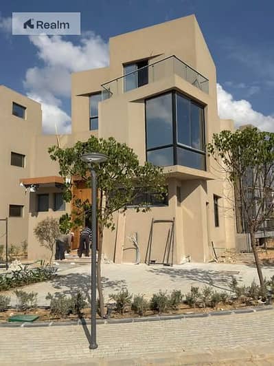 3 Bedroom Townhouse for Sale in Sheikh Zayed, Giza - 606018592_122245723334143262_8044922859510264466_n. jpg 3 Bedroom Townhouse for Sale in Sheikh Zayed, Giza - 606018592_122245723334143262_8044922859510264466_n. jpg