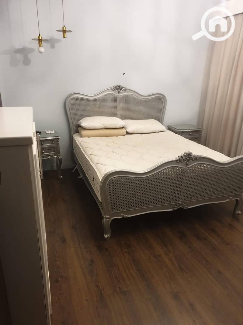 Hotel-furnished penthouse for rent available with or without furniture in a prime location. - Aanzicht 5