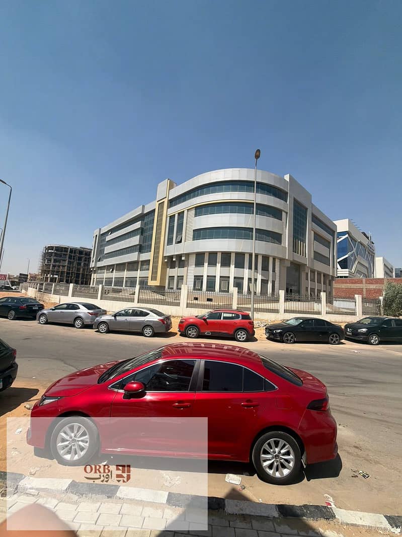 Clinic for sale in Fifth Settlement, fully finished and air-conditioned, within a distinguished medical project next to the Air Force Hospital, with a - Widok 3