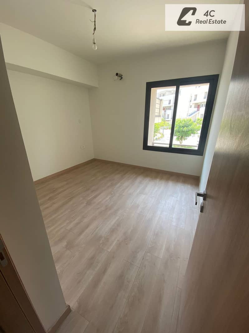 Under market price duplex 176 m For sale ready to move prime location with open landscape view In Al burouj compound - Widok 5