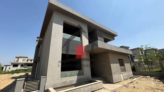 4 Bedroom Villa for Sale in 6th of October, Giza - WhatsApp Image 2026-06-28 at 4.31. 43 PM (3). jpeg