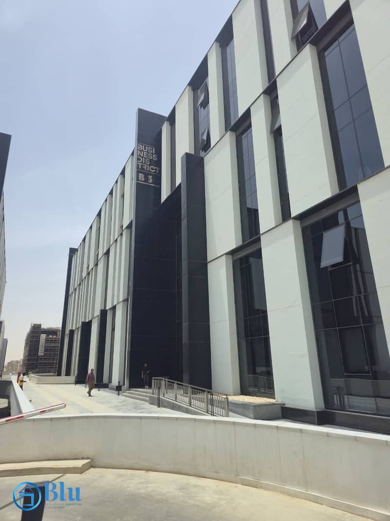 Office for Sale in Hyde Park – 165 sqm Semi Finished - Widok 2