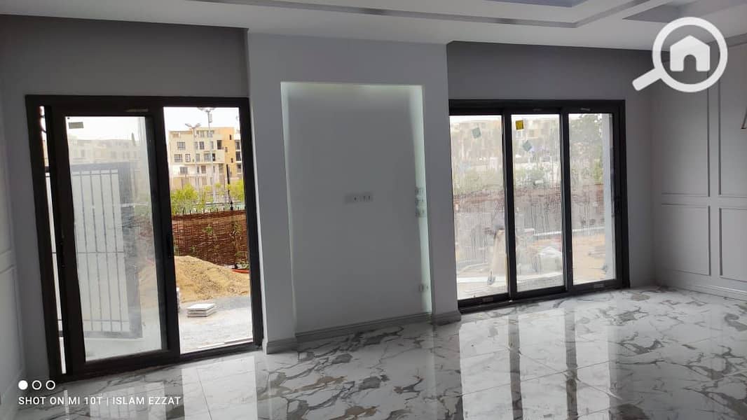 Apartment ground floor with garden for rent in Eastown,with kitchen and ACs,fifth settlement new cairo. – pohled 3