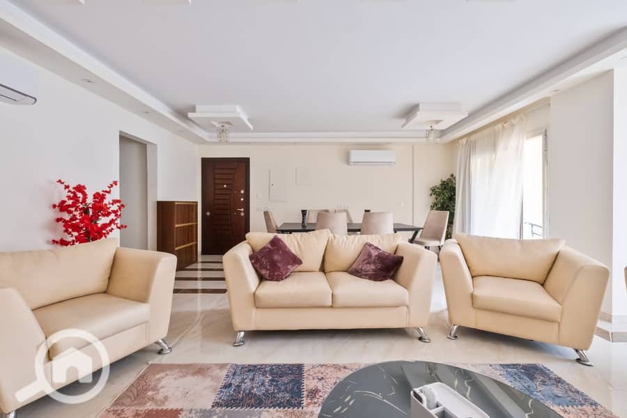 Elegant Furnished Apartment For Rent In Stone Residence compound new Cairo Prime Location – pohled 3