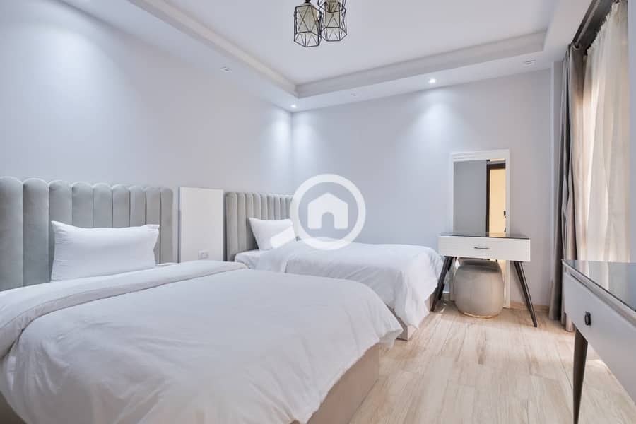 Elegant Furnished Apartment For Rent In Stone Residence compound new Cairo Prime Location – pohled 5
