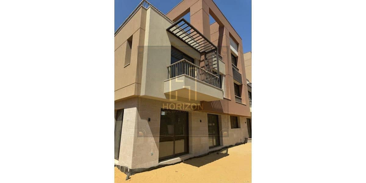 Town Middel 3roooms + maid view pool for sale Compound District 5 by Marakez New Cairo - Ansicht 2