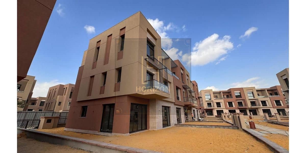 Town Middel 3roooms + maid view pool for sale Compound District 5 by Marakez New Cairo - Ansicht 3