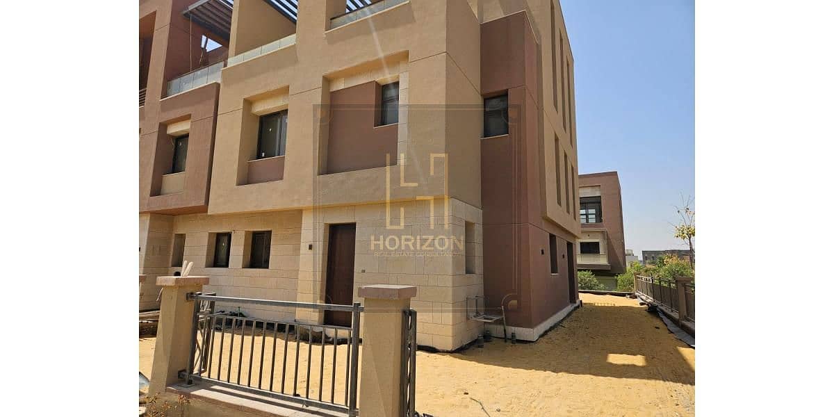Town Middel 3roooms + maid view pool for sale Compound District 5 by Marakez New Cairo - Ansicht 4