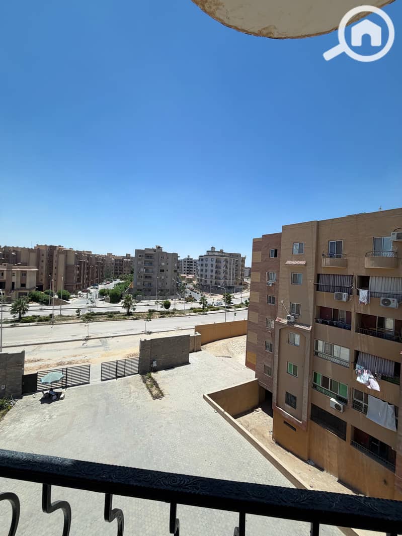 Eliko City Compound, Hadayek October, near Wataniya Gas Station, close to the main road, services and transportation. - Mehr