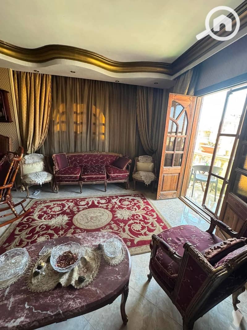 200 sqm apartment for sale in the Fifth District, New Cairo, furnished with appliances and air conditioning, ready for living. - Więcej