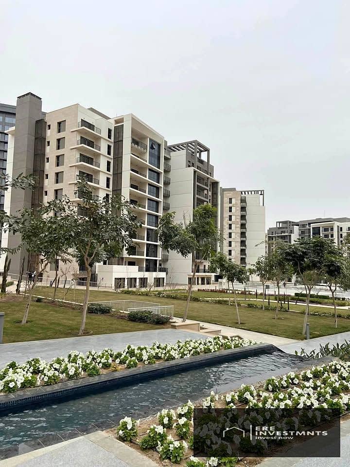 An exceptional "Ultra Super Lux" duplex for sale in Zed East at a below-market price—featuring a prime location overlooking the landscape. - Mehr