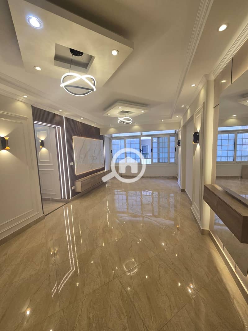Apartment for sale on Al-Isawi main street, side view, 3 rooms, reception, bathroom, and kitchen, floor 11. - Widok 2