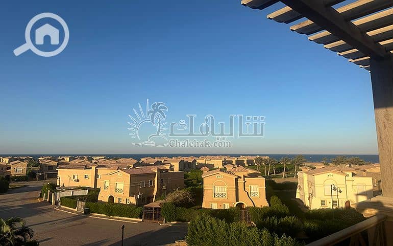 Furnished Chalet for Sale First Row on the Sea with Private Roof | Piacera Ain Sokhna - Ansicht 6